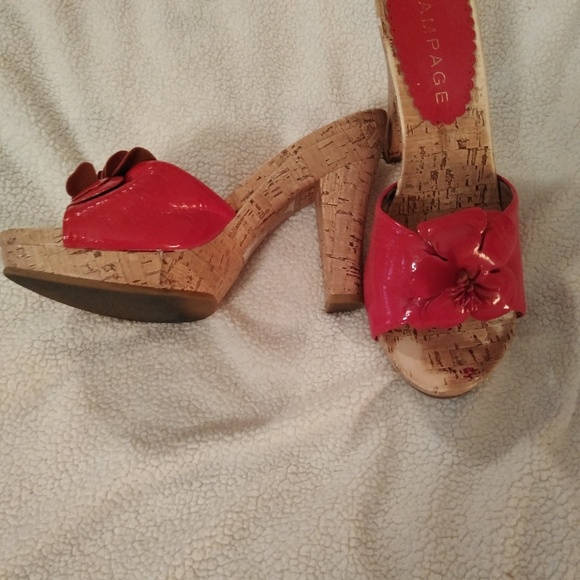 Red flowered backless sandle - Picture 3 of 3